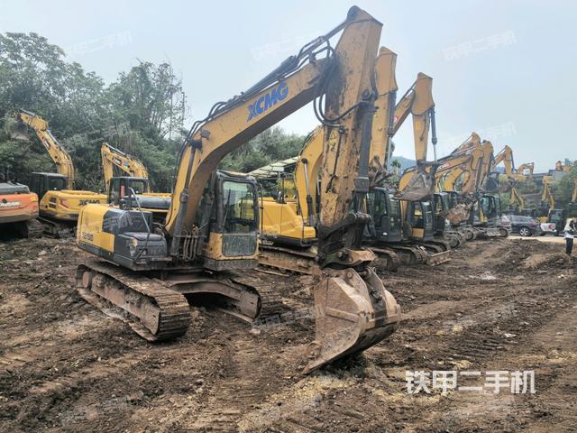 徐工XE135D挖掘機(jī)
