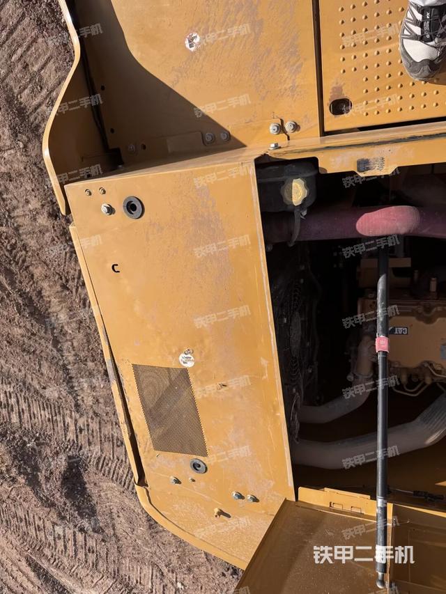 气门室盖螺丝特写（上车部件）