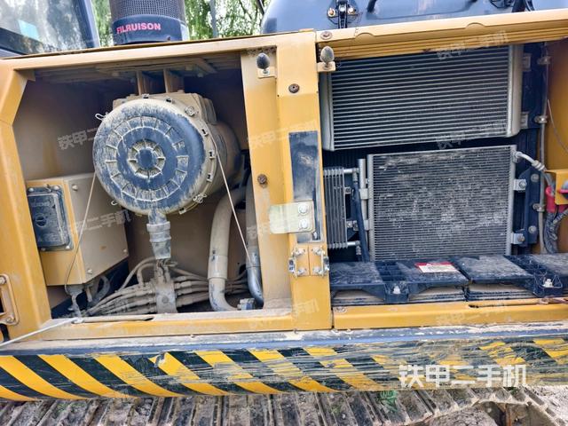 散热器正面(大件舱室) 散热器正面(大件舱室)