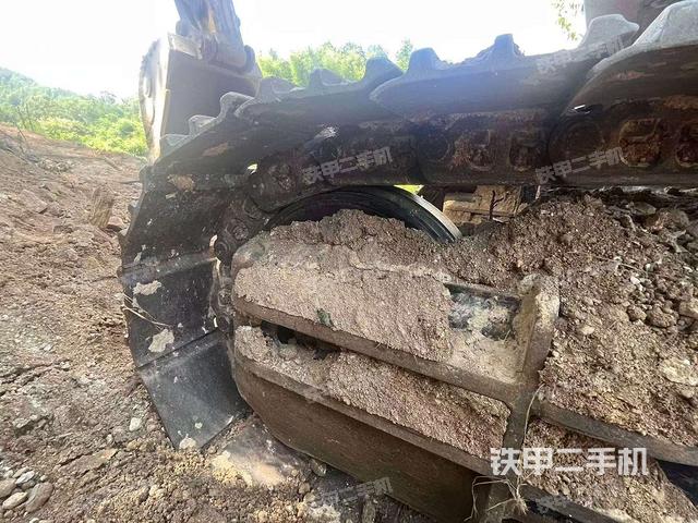 左側(cè)行走馬達(dá)蓋板(行走機(jī)構(gòu)) 左側(cè)行走馬達(dá)蓋板(行走機(jī)構(gòu))