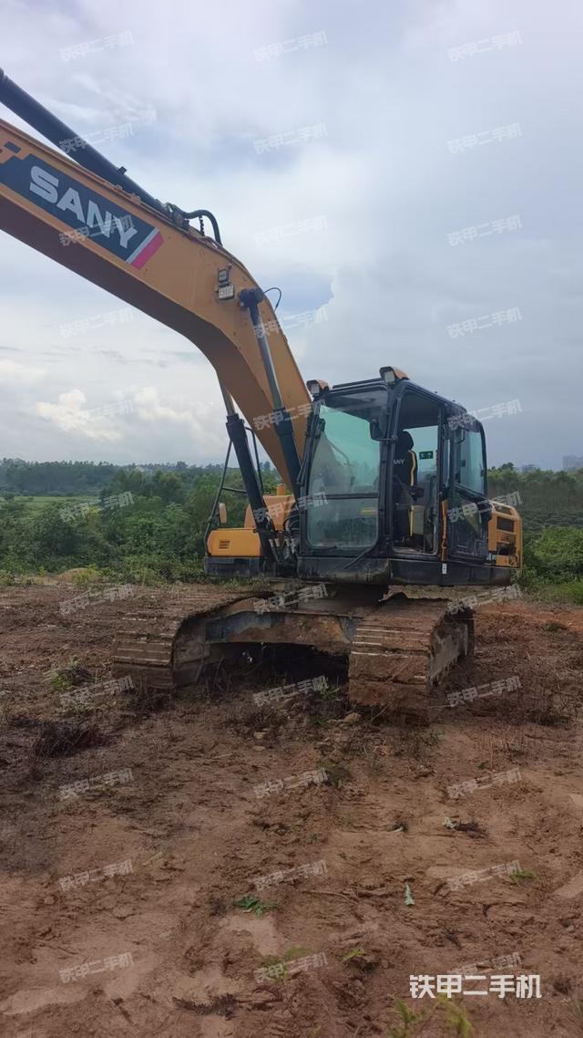 三一重工SY205H挖掘機(jī)