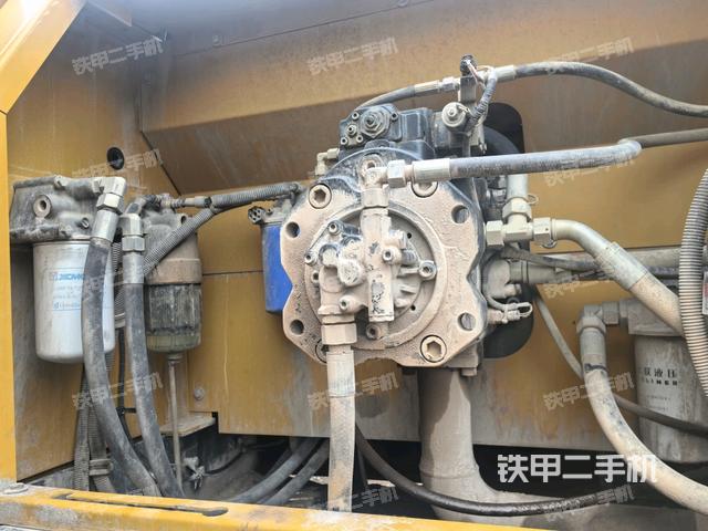 液壓泵斜45?左(大件艙室) 液壓泵斜45?左(大件艙室)