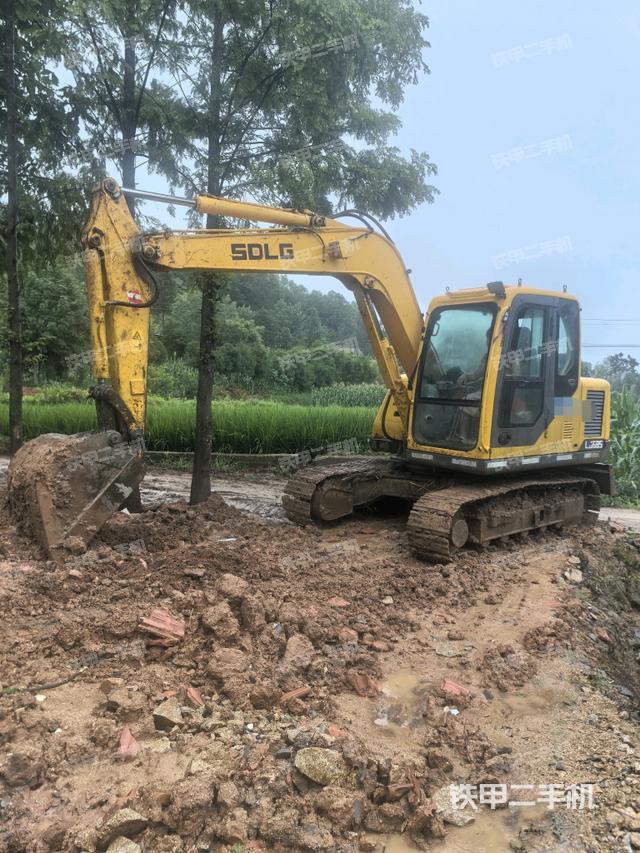 山東臨工LG685挖掘機