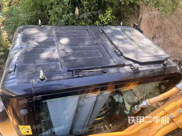 駕駛室頂部俯視(上車部件) 駕駛室頂部俯視(上車部件)