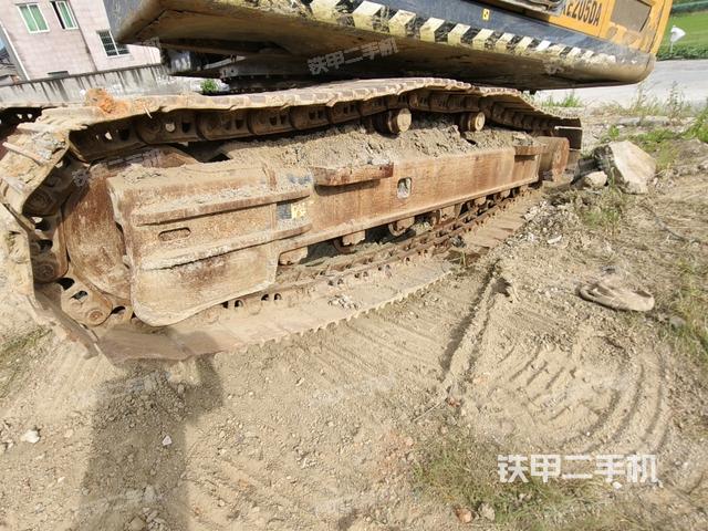 右側(cè)履帶整體(行走機構(gòu)) 右側(cè)履帶整體(行走機構(gòu))