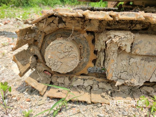 右驱动轮（行走机构）