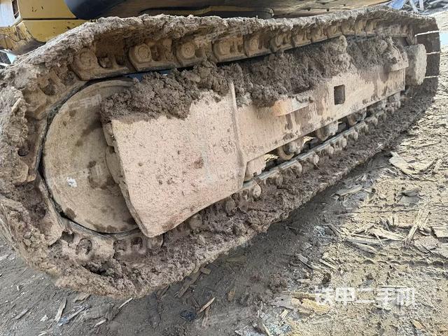 单侧履带整体（整机外观）