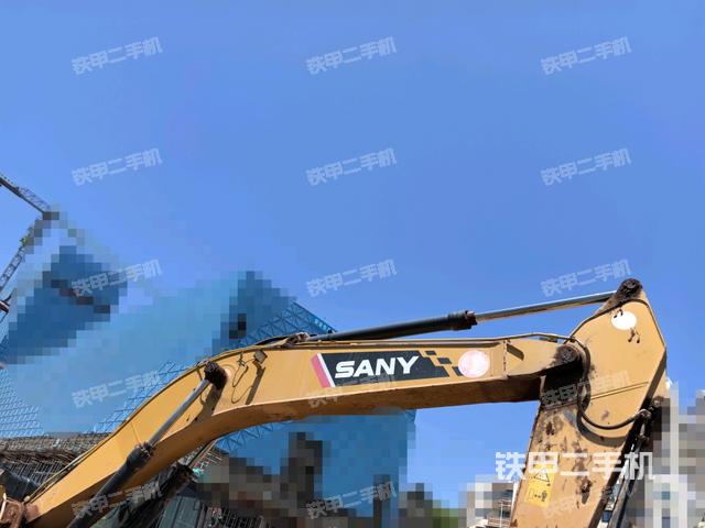 大臂整体 右侧(工作和回转装置) 大臂整体 右侧(工作和回转装置)