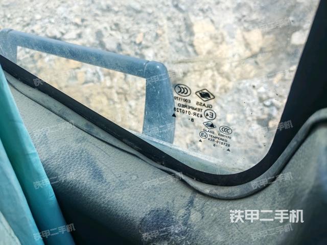 駕駛室正側(cè)(駕駛室部分) 駕駛室正側(cè)(駕駛室部分)