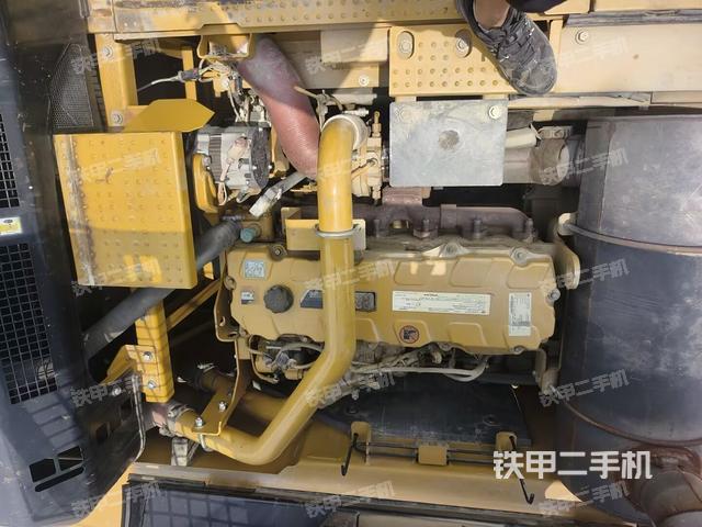 發(fā)動機(jī)室（上車部件）