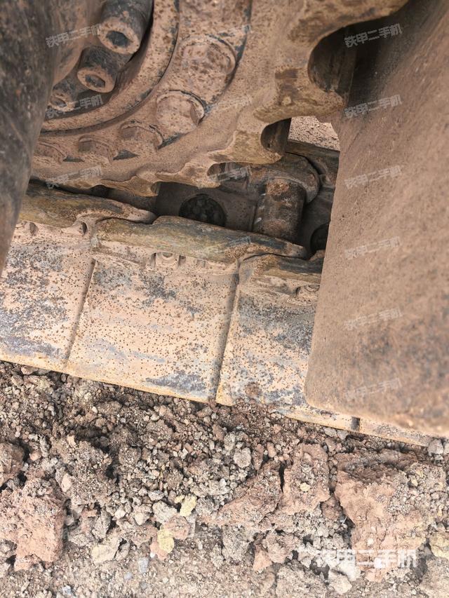 左侧履带整体 (行走机构) 左侧履带整体 (行走机构)