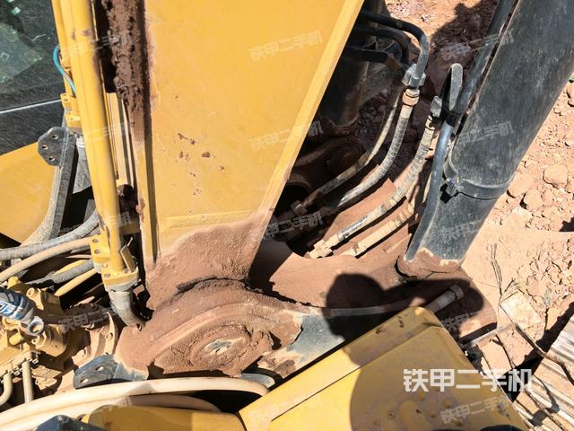 大臂根部 斜视(工作和回转装置) 大臂根部 斜视(工作和回转装置)