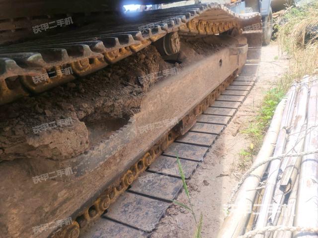 左侧行走马达盖板（行走机构）