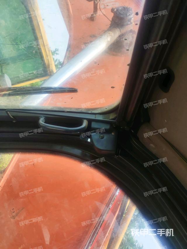 左后方玻璃角标（驾驶室部分）