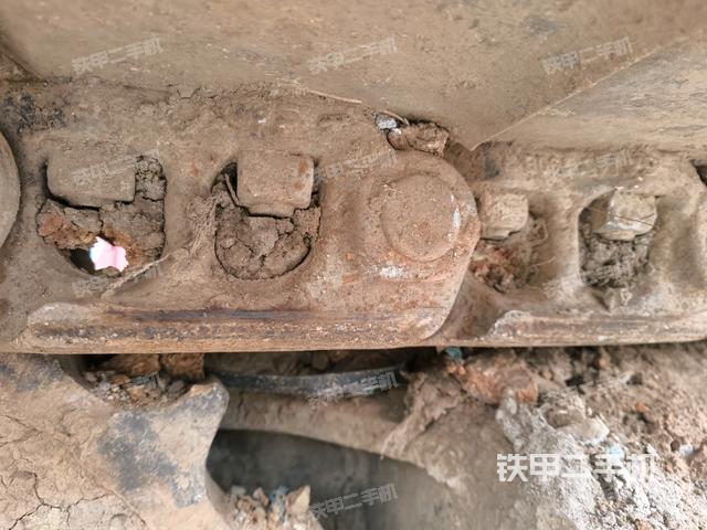 左側(cè)行走馬達(dá)蓋板（行走機(jī)構(gòu)）