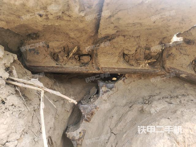 左驱动轮(行走机构) 左驱动轮(行走机构)