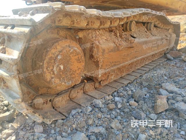 右侧履带整体(行走机构) 右侧履带整体(行走机构)