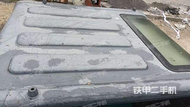 駕駛室頂部（整機(jī)外觀）