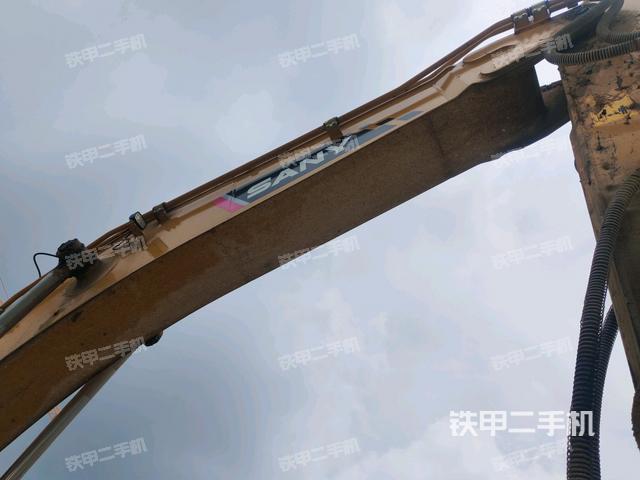大臂整體?右側(cè)(工作和回轉(zhuǎn)裝置) 大臂整體?右側(cè)(工作和回轉(zhuǎn)裝置)