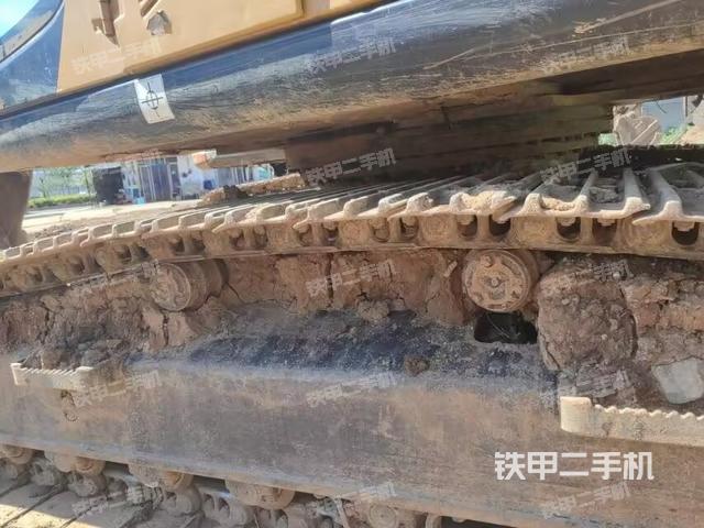 右侧行走马达盖板(行走机构) 右侧行走马达盖板(行走机构)