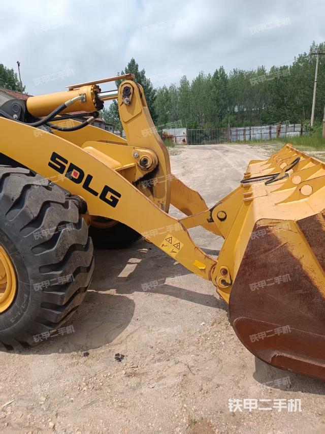 工作装置整体（整机外观及大件）