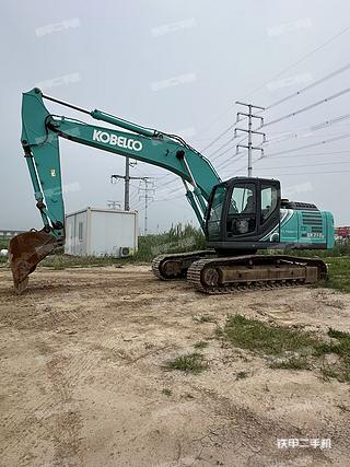 神钢SK210LC-10挖掘机实拍图片