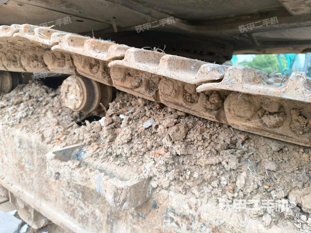 右驅(qū)動(dòng)輪（行走機(jī)構(gòu)）