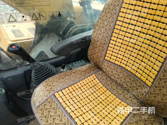 后窗玻璃角標(biāo)（駕駛室部分）