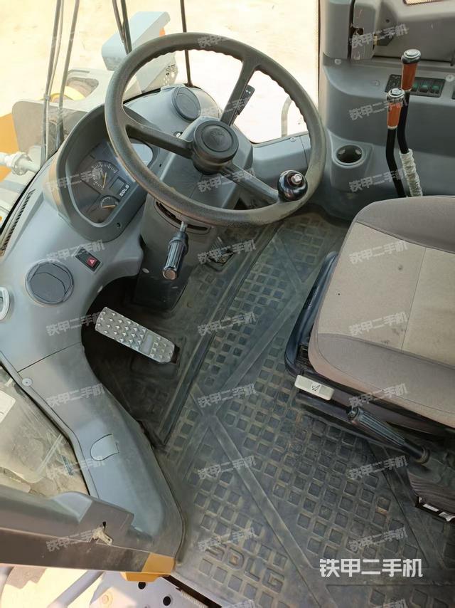 驾驶室工作台（整机外观及大件）