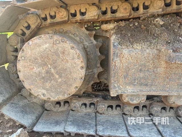 左侧履带整体 (行走机构) 左侧履带整体 (行走机构)