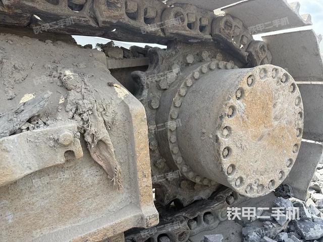 左驱动轮(行走机构) 左驱动轮(行走机构)