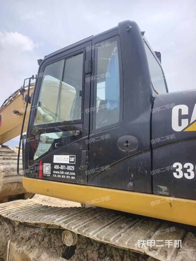 駕駛室左后45度（駕駛室部分）