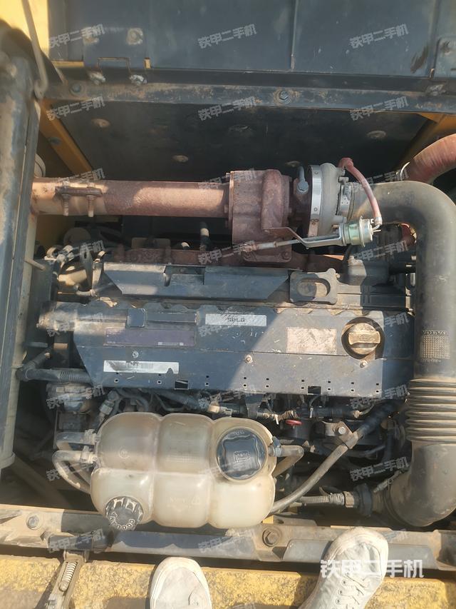 发动机整体俯视（整机外观）