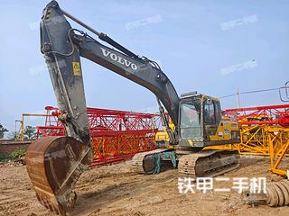 沃尔沃EC220D挖掘机实拍图片