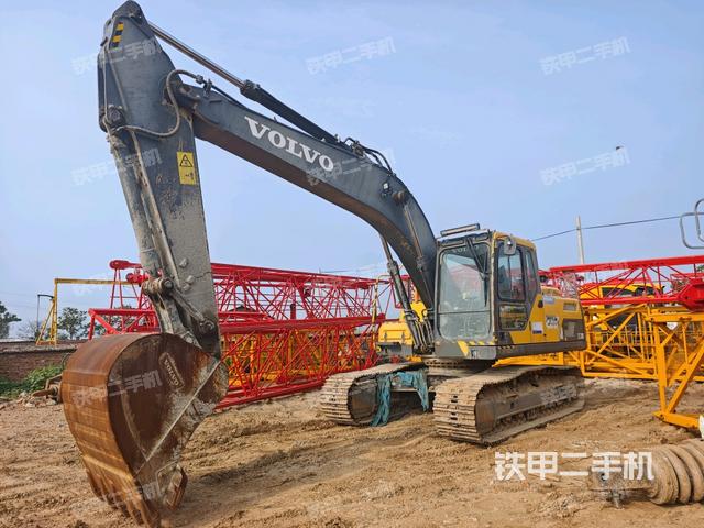 沃爾沃EC220D挖掘機