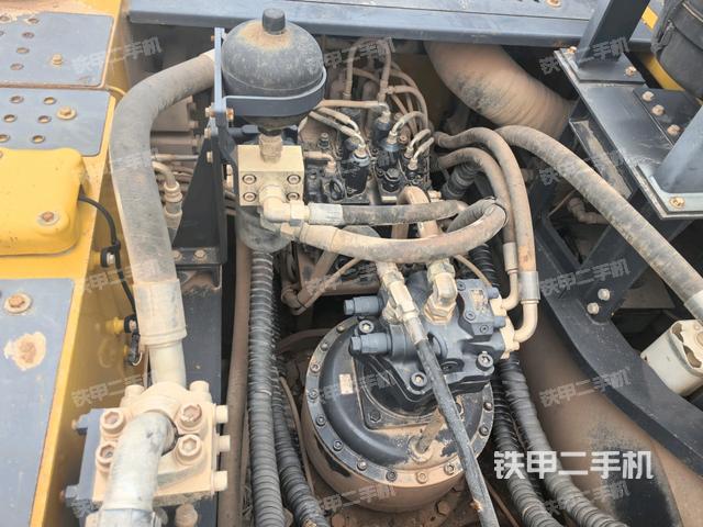 驾驶室顶部俯视(上车部件) 驾驶室顶部俯视(上车部件)