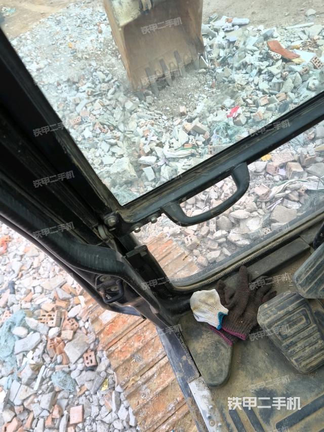 座椅后部（駕駛室部分）