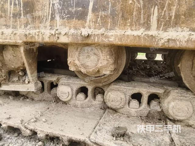 左導(dǎo)向輪（行走機(jī)構(gòu)）