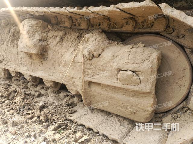 左导向轮(行走机构) 左导向轮(行走机构)
