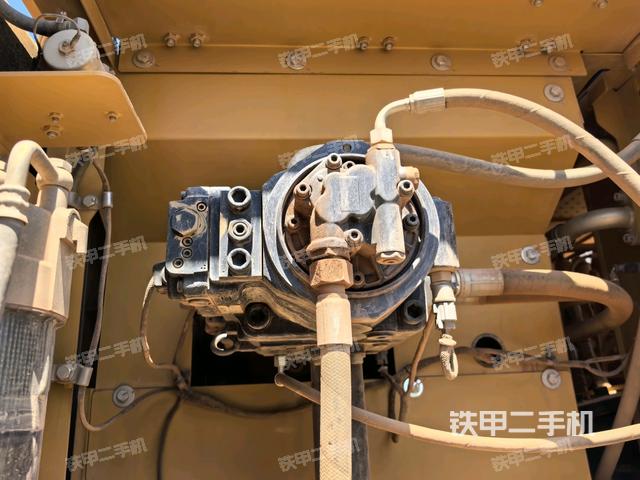 液压泵斜45 左(大件舱室) 液压泵斜45 左(大件舱室)