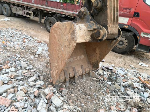 大臂整體?右側(cè)（工作和回轉(zhuǎn)裝置）