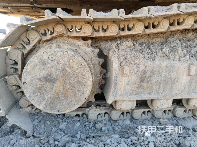 右驱动轮(行走机构) 右驱动轮(行走机构)