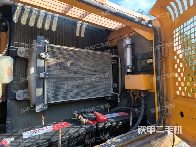 散热器正面(大件舱室) 散热器正面(大件舱室)