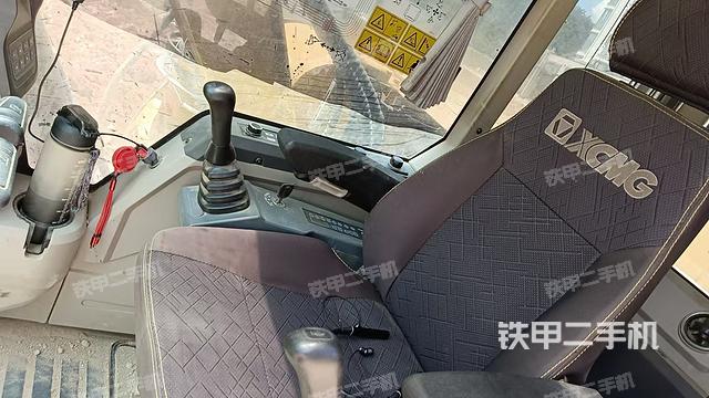 驾驶室整体（整机外观）