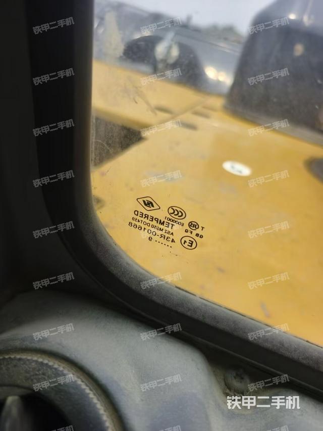 后窗玻璃角標(biāo)（駕駛室部分）