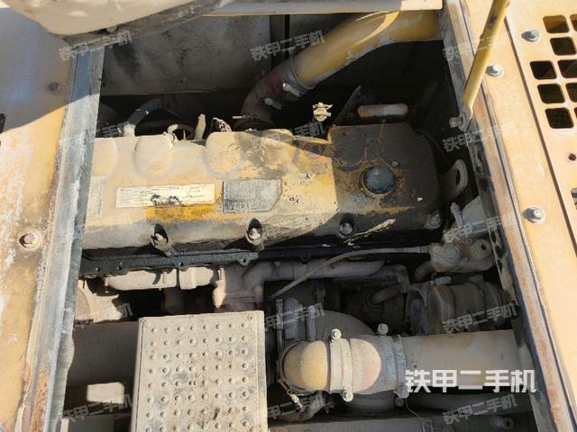 发动机室(上车部件) 发动机室(上车部件)