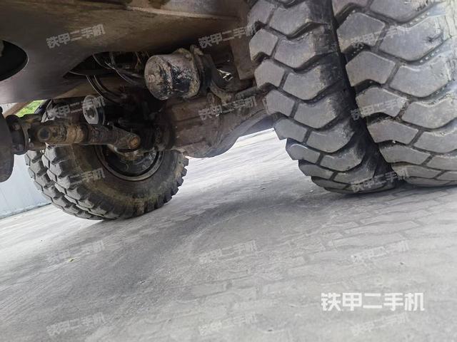駕駛室整體(整機(jī)外觀) 駕駛室整體(整機(jī)外觀)