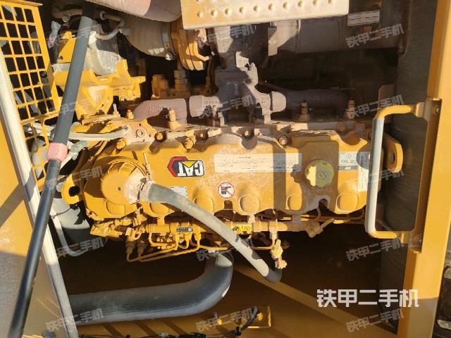 发动机室(上车部件) 发动机室(上车部件)