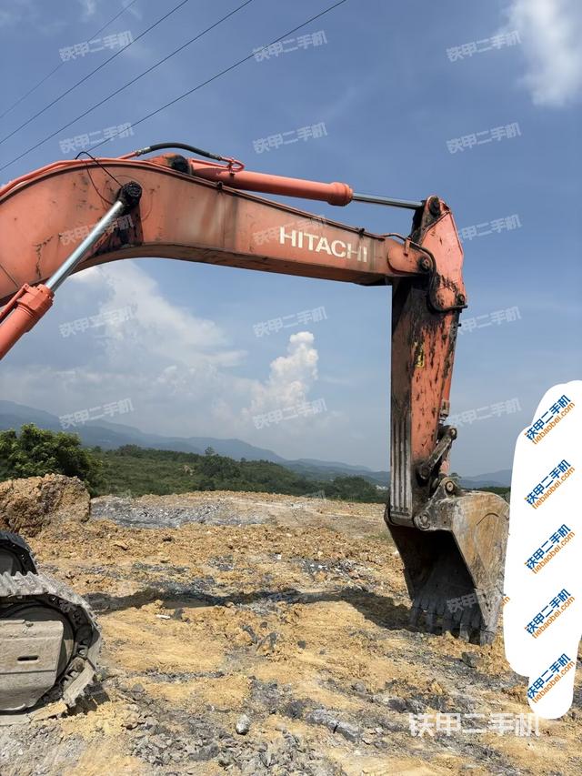 铲斗右后整体(工作和回转装置) 铲斗右后整体(工作和回转装置)