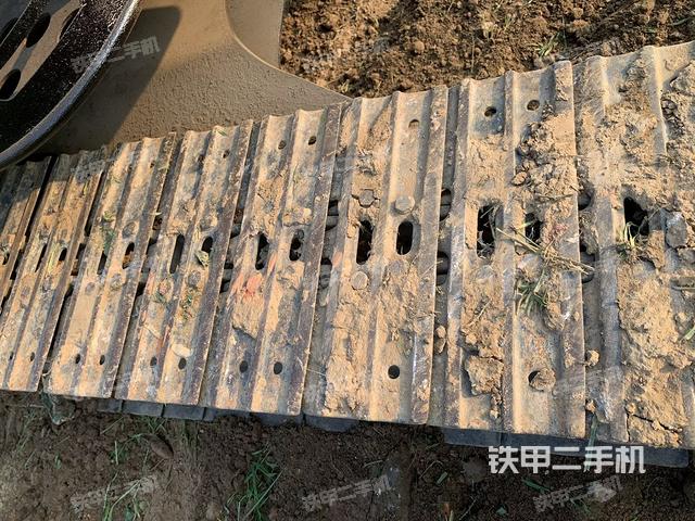 單側(cè)履帶整體（整機外觀）